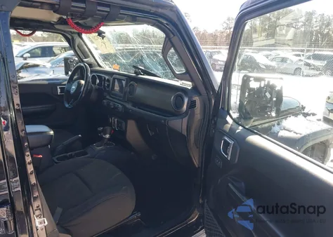 2020 Jeep Wrangler Unlimited Sport S 4X4 z USA, uszkodzony, nr VIN 1C4HJXDNXLW155686